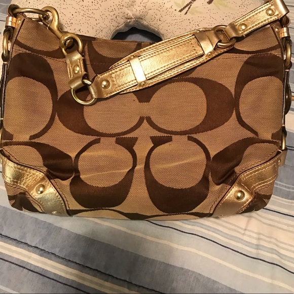 Coach signature gold shoulder bag - Picture 1 of 5